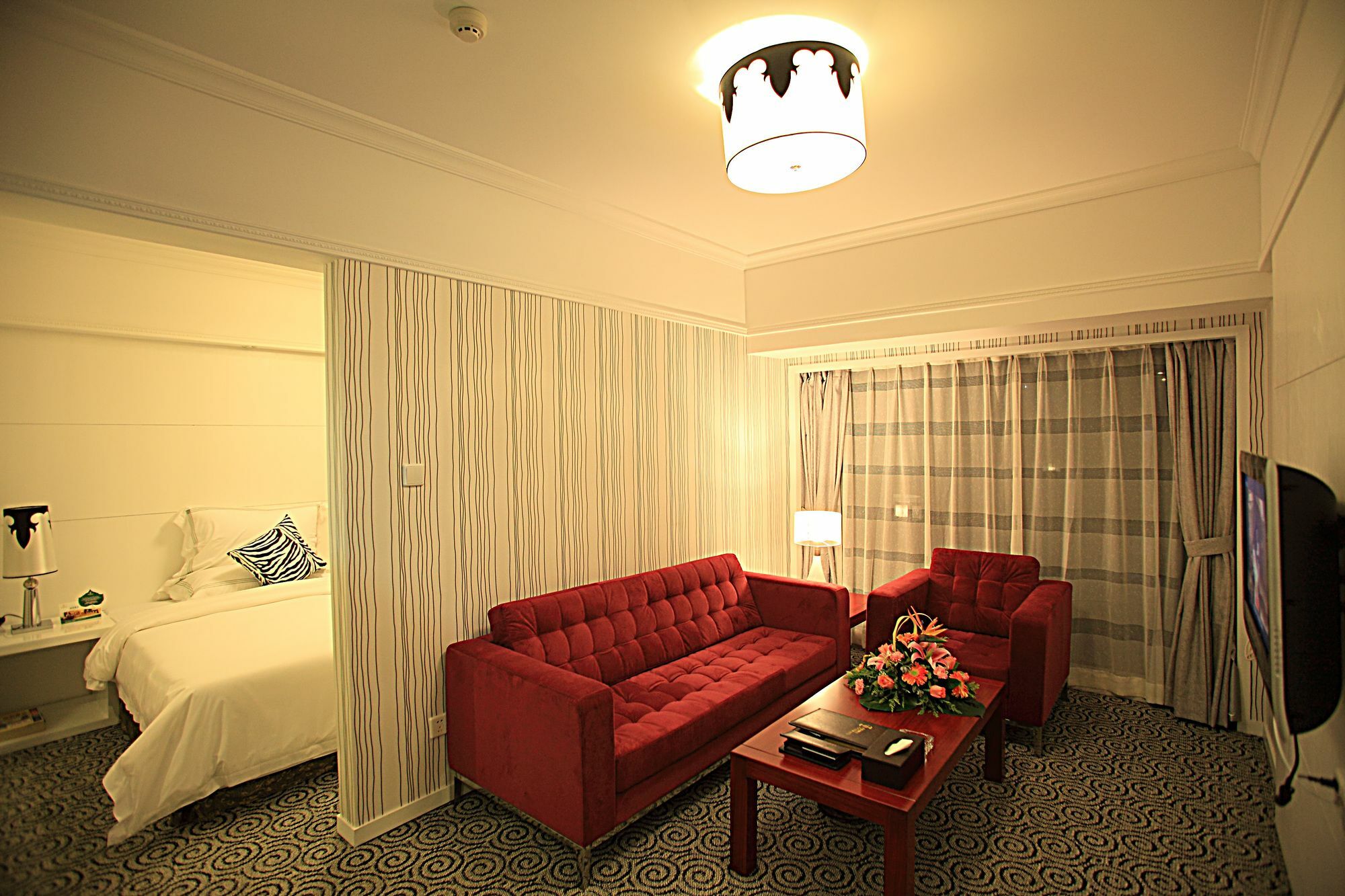 Perthden Hotel Shenzhen Bagian luar foto