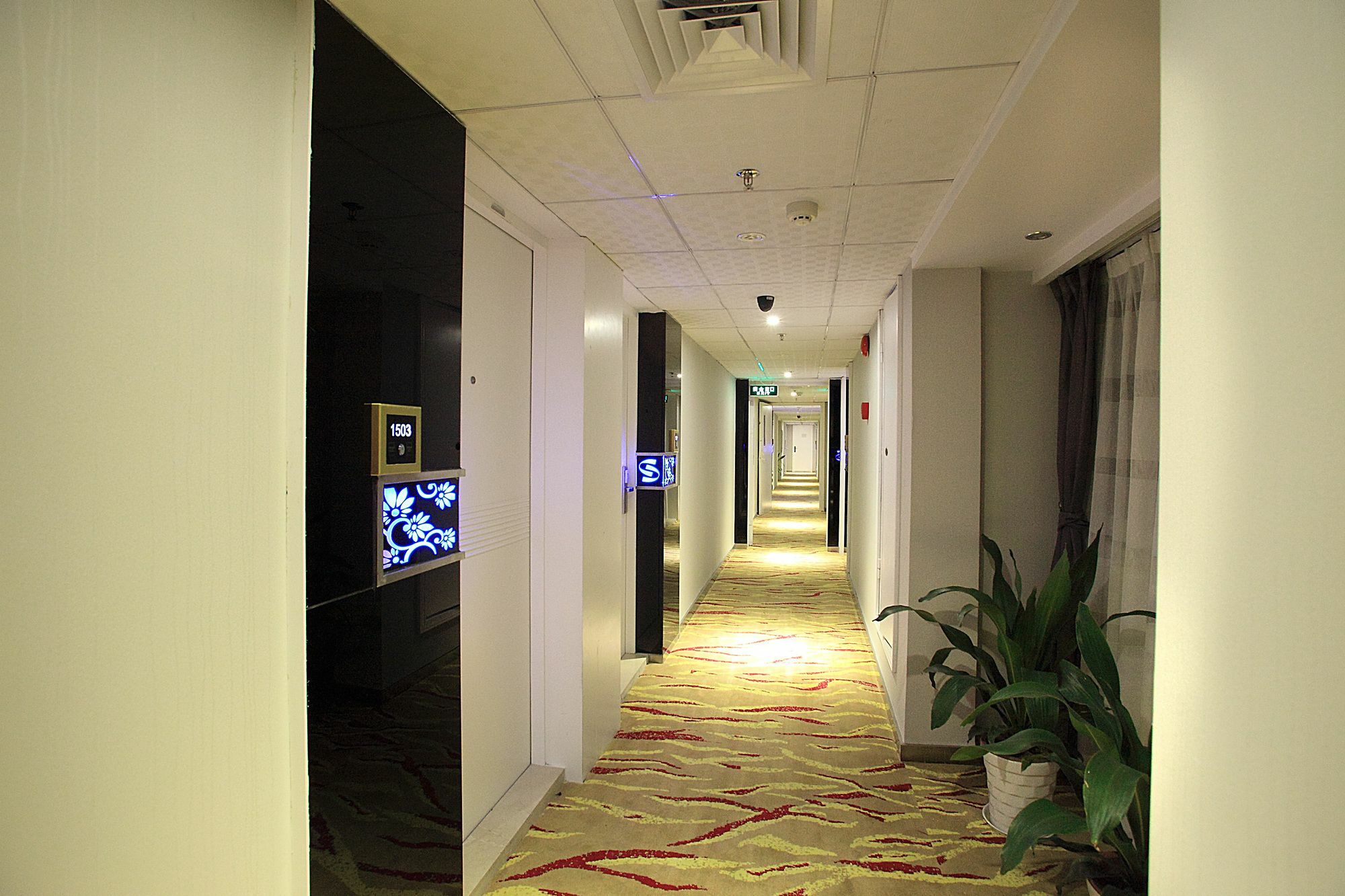 Perthden Hotel Shenzhen Bagian luar foto